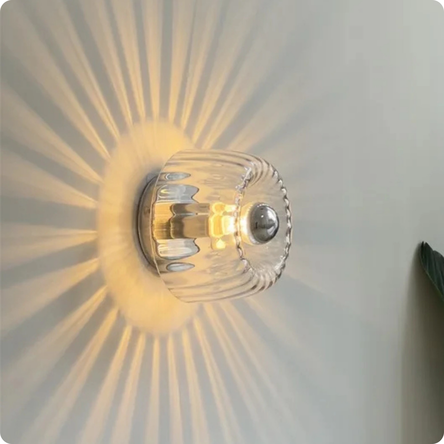 Plafonnier en verre Bauhaus avec effet de lumière or ou argent