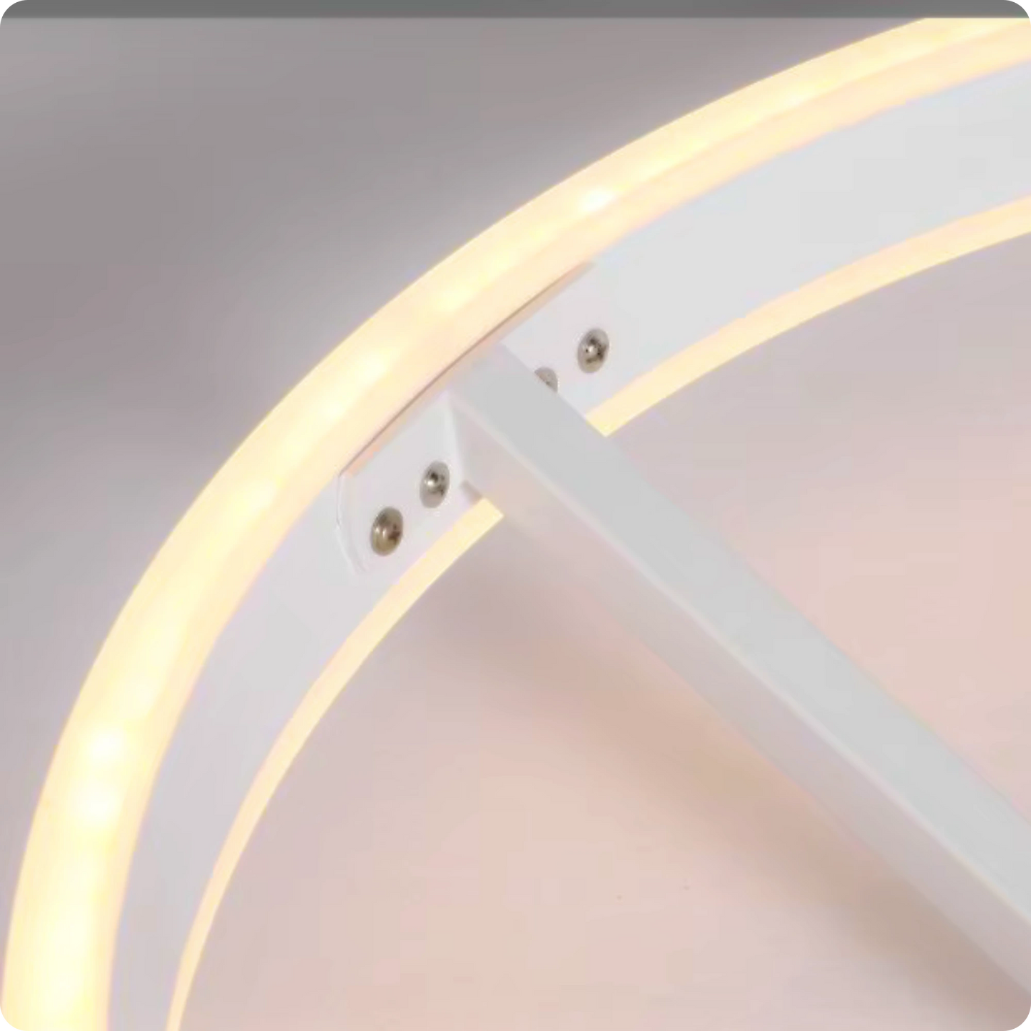 Plafonnier Design LED Anneau Blanc Minimaliste à Intensité Réglable - PlafonnierDeco