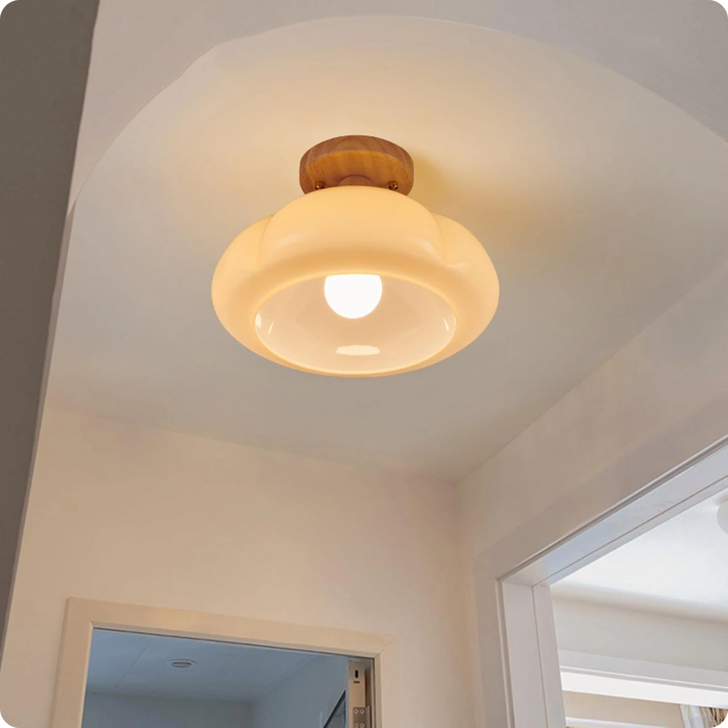 Plafonnier moderne en résine et cuivre avec ampoule LED pour un éclairage doux