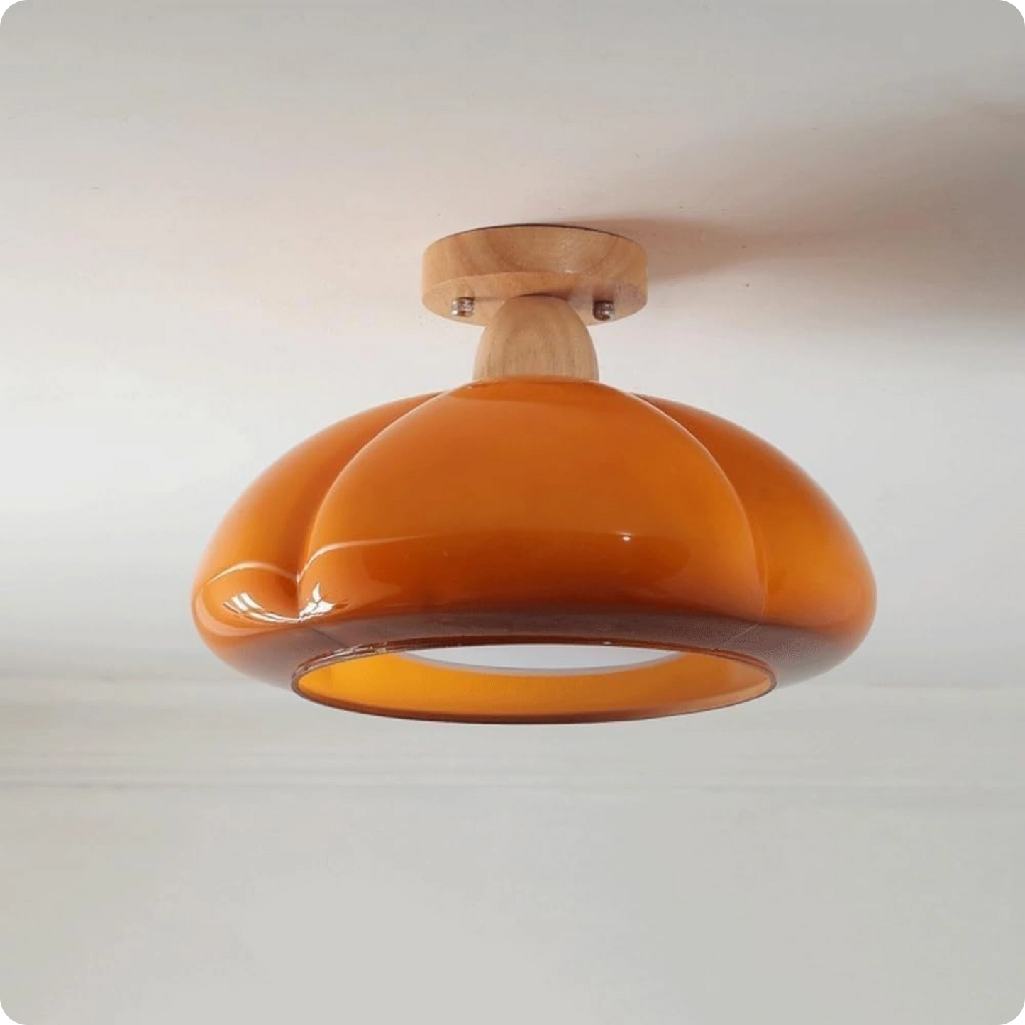 Plafonnier moderne en résine et cuivre avec ampoule LED pour un éclairage doux