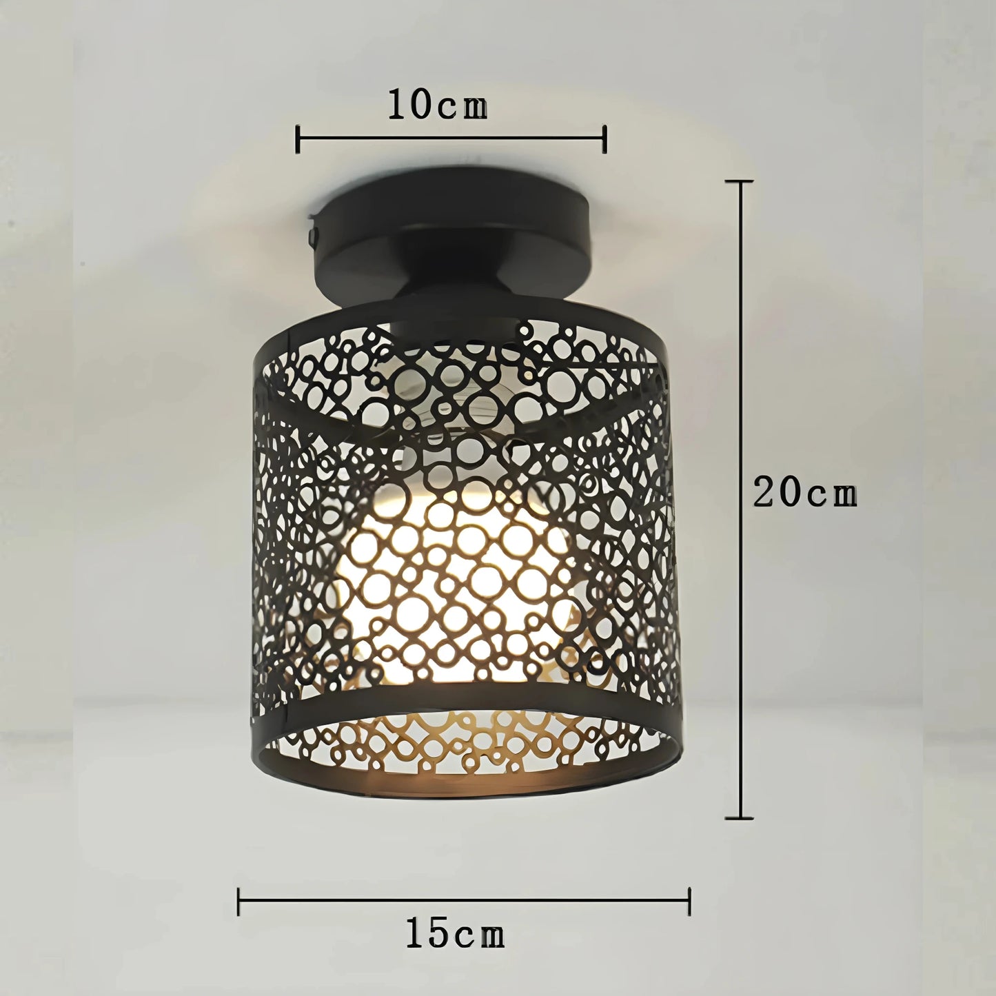 Plafonnier design en métal noir pour un style rétro et raffiné