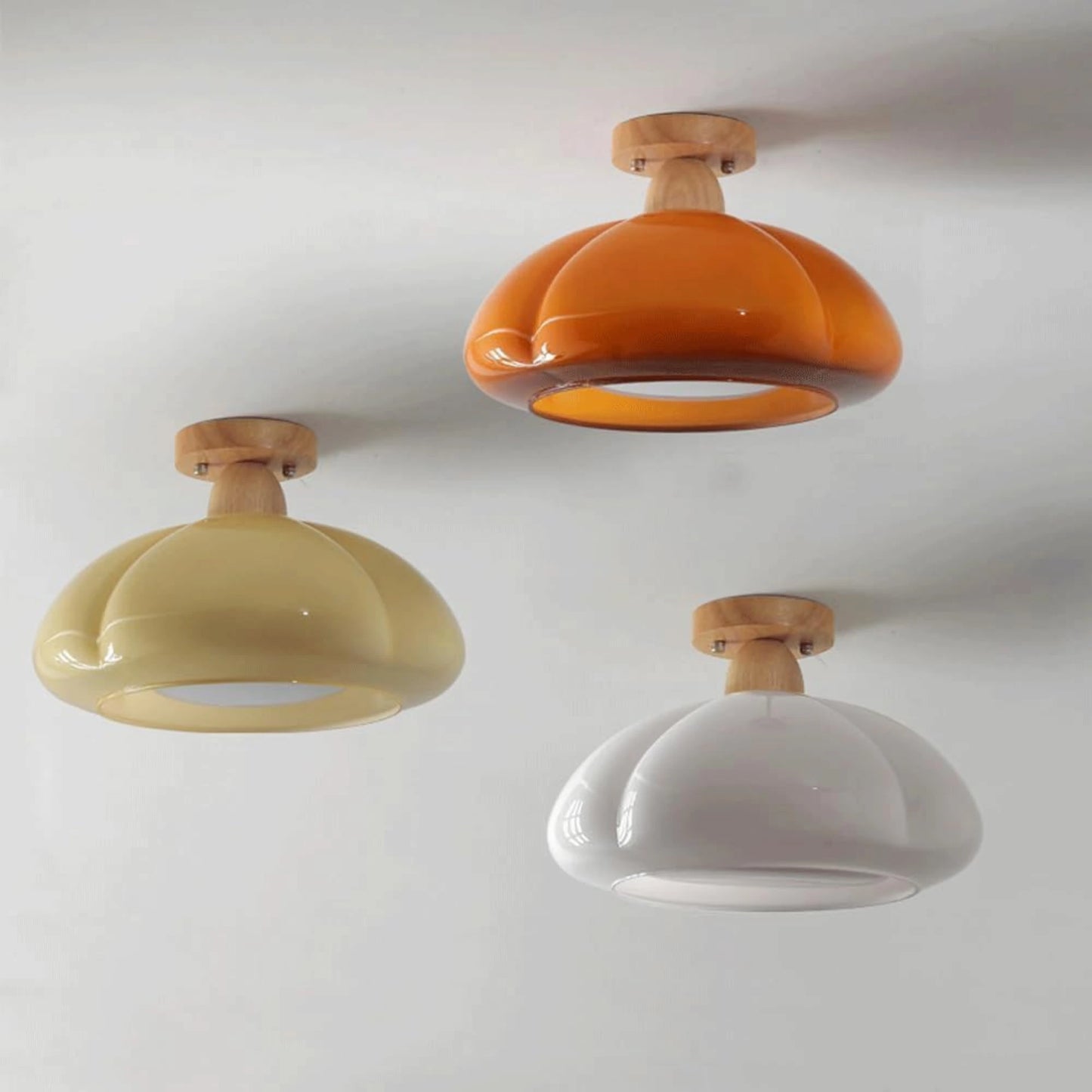 Plafonnier moderne en résine et cuivre avec ampoule LED pour un éclairage doux