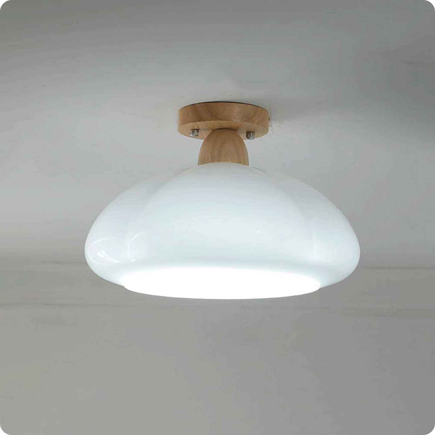 Plafonnier moderne en résine et cuivre avec ampoule LED pour un éclairage doux