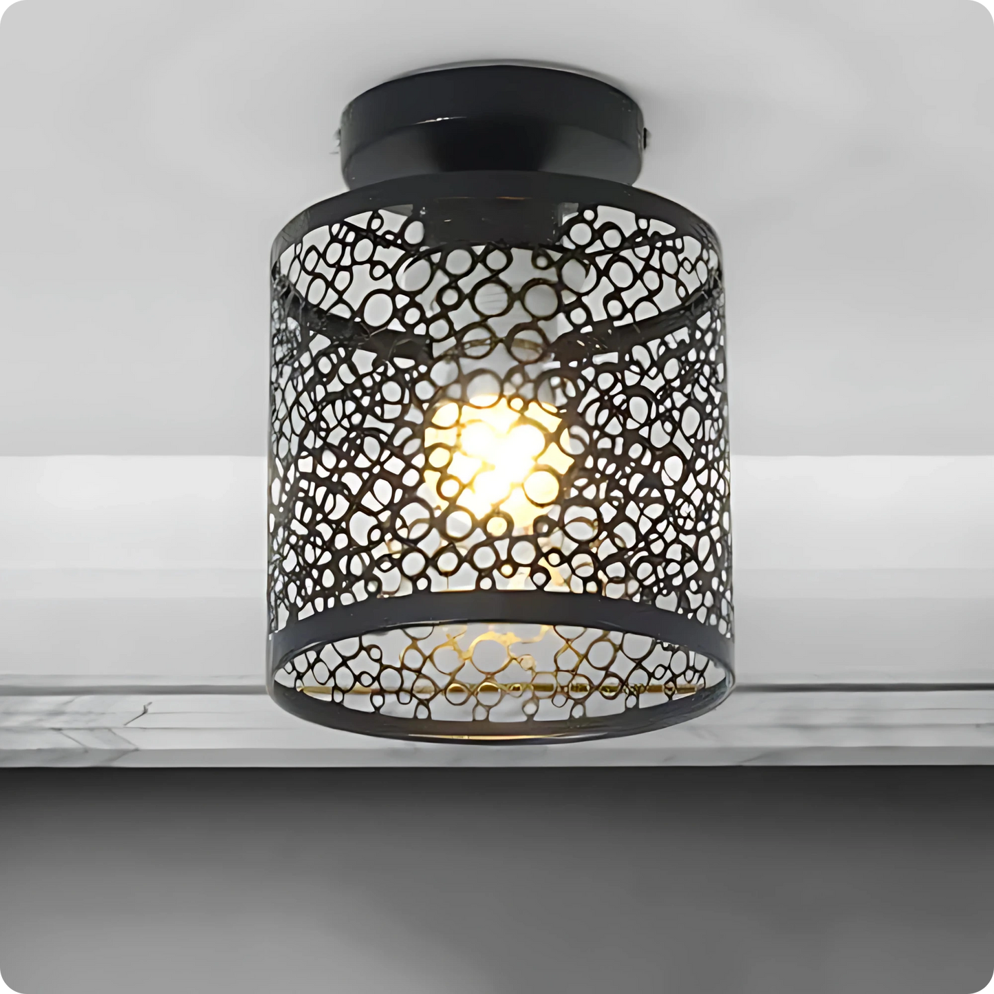 Plafonnier design en métal noir pour un style rétro et raffiné