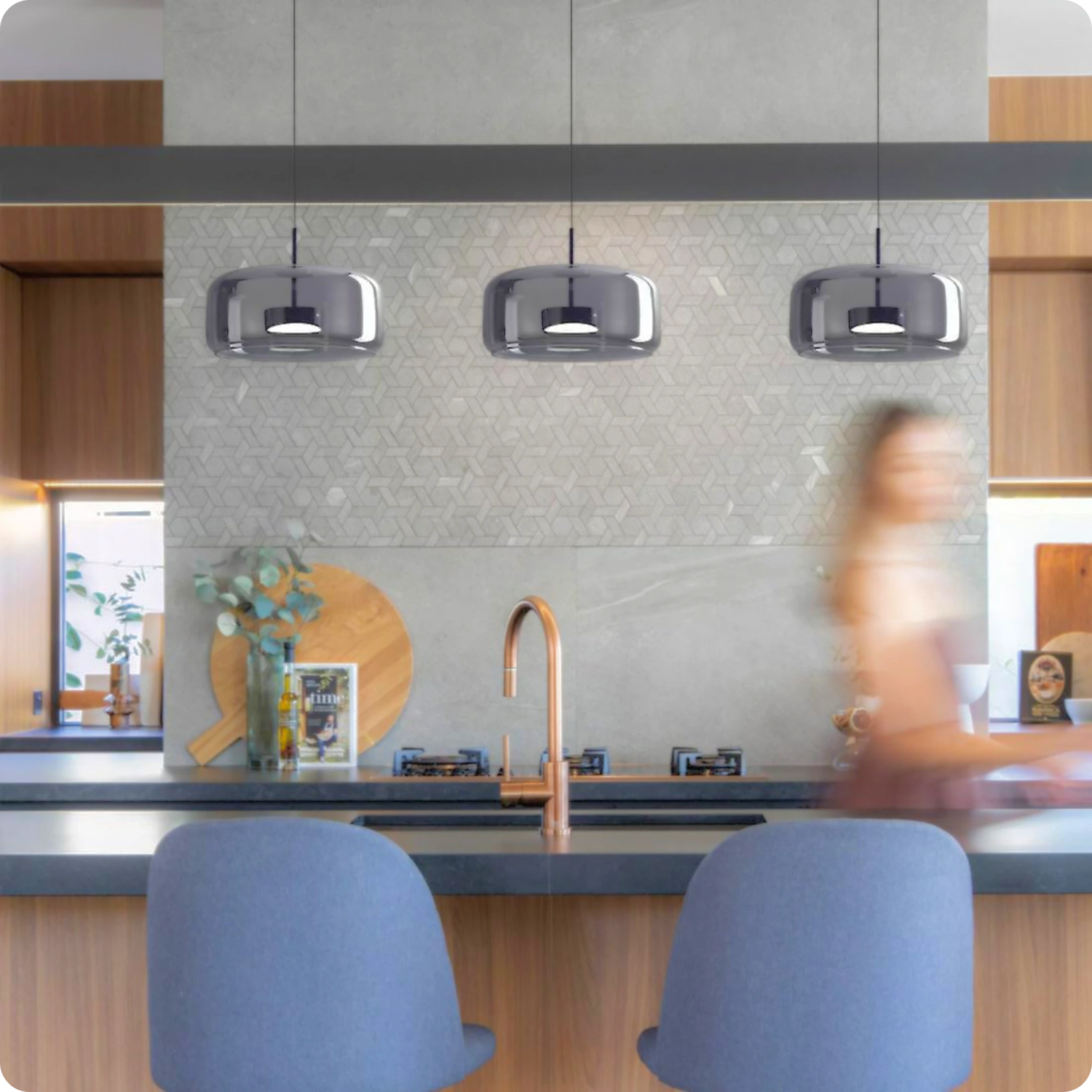 Plafonnier Verre Fumé Suspendu LED pour Ambiance Moderne - PlafonnierDeco
