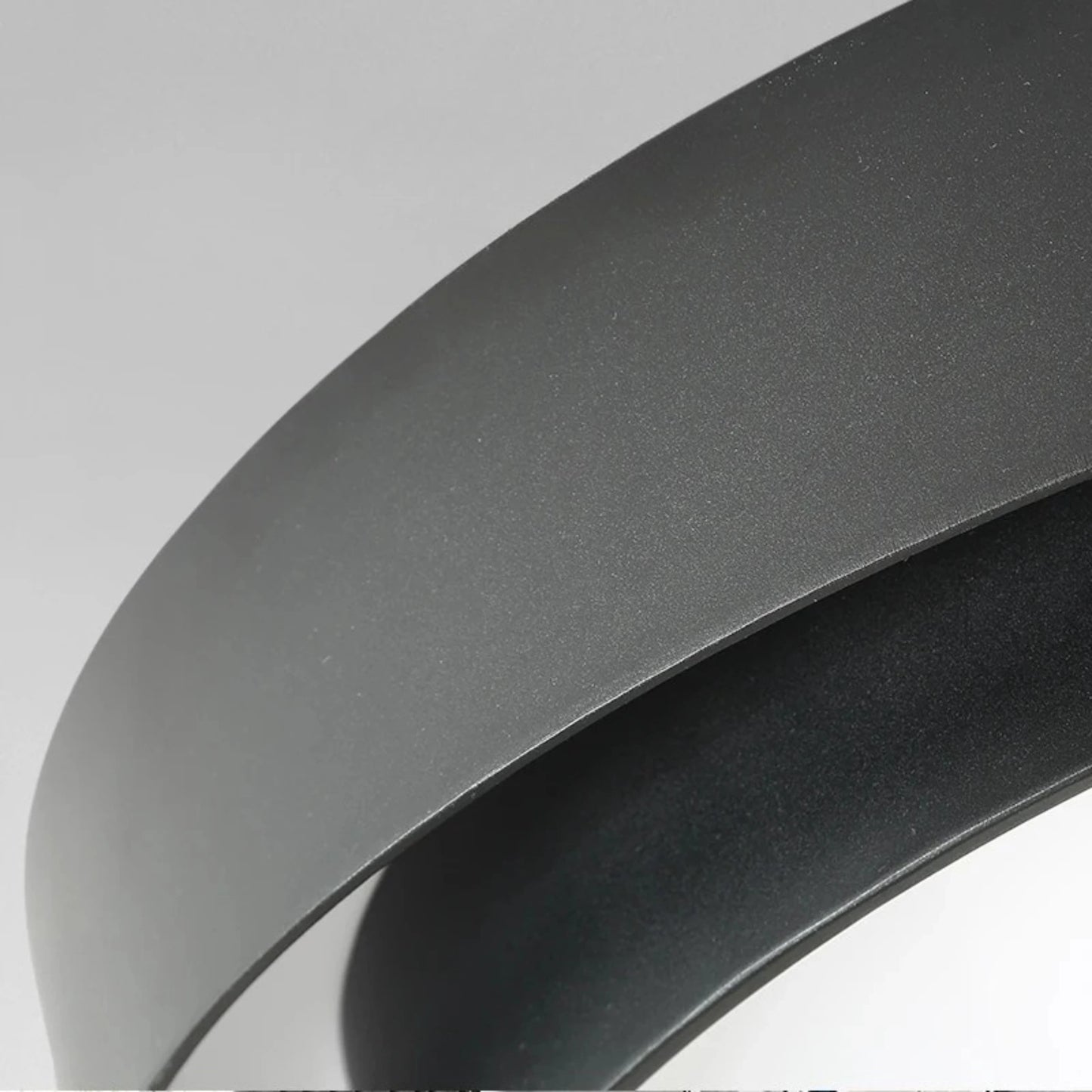 Plafonnier design circulaire en fer et acrylique avec lumière modulable - PlafonnierDeco