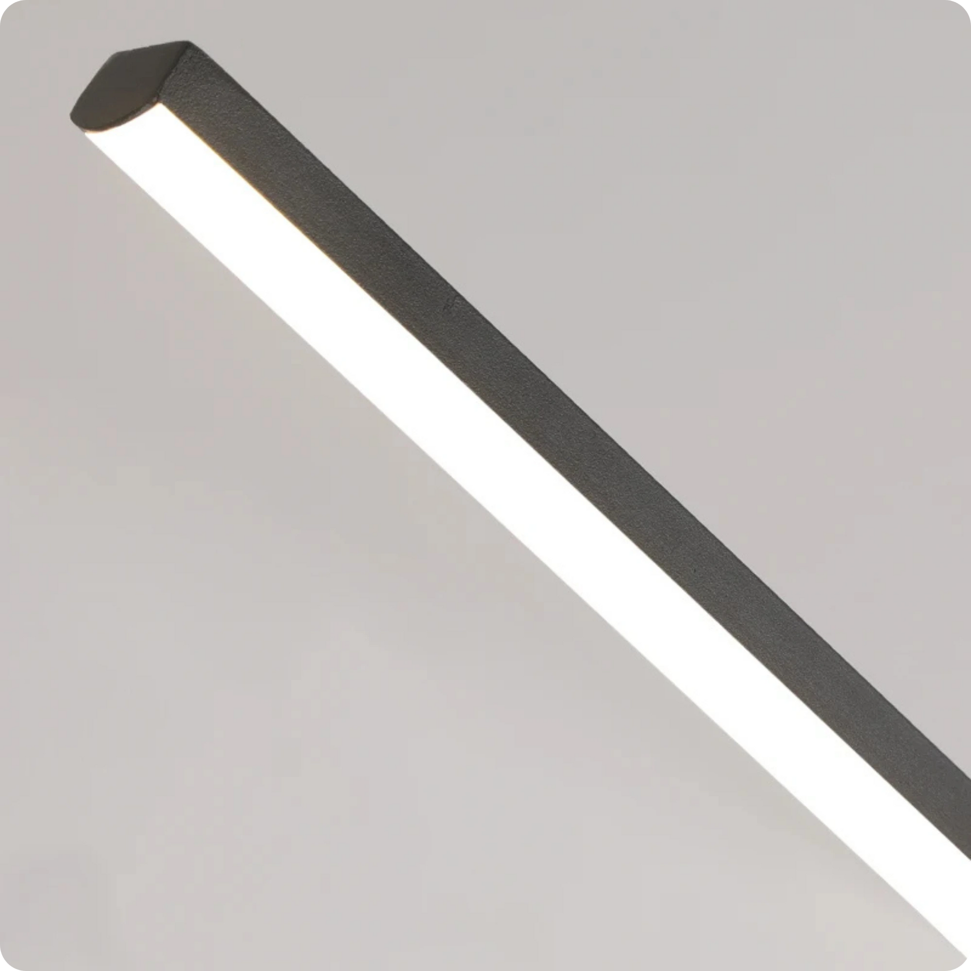 Plafonnier Allongé Noir Aluminium LED Intérieur Moderne 26W - PlafonnierDeco