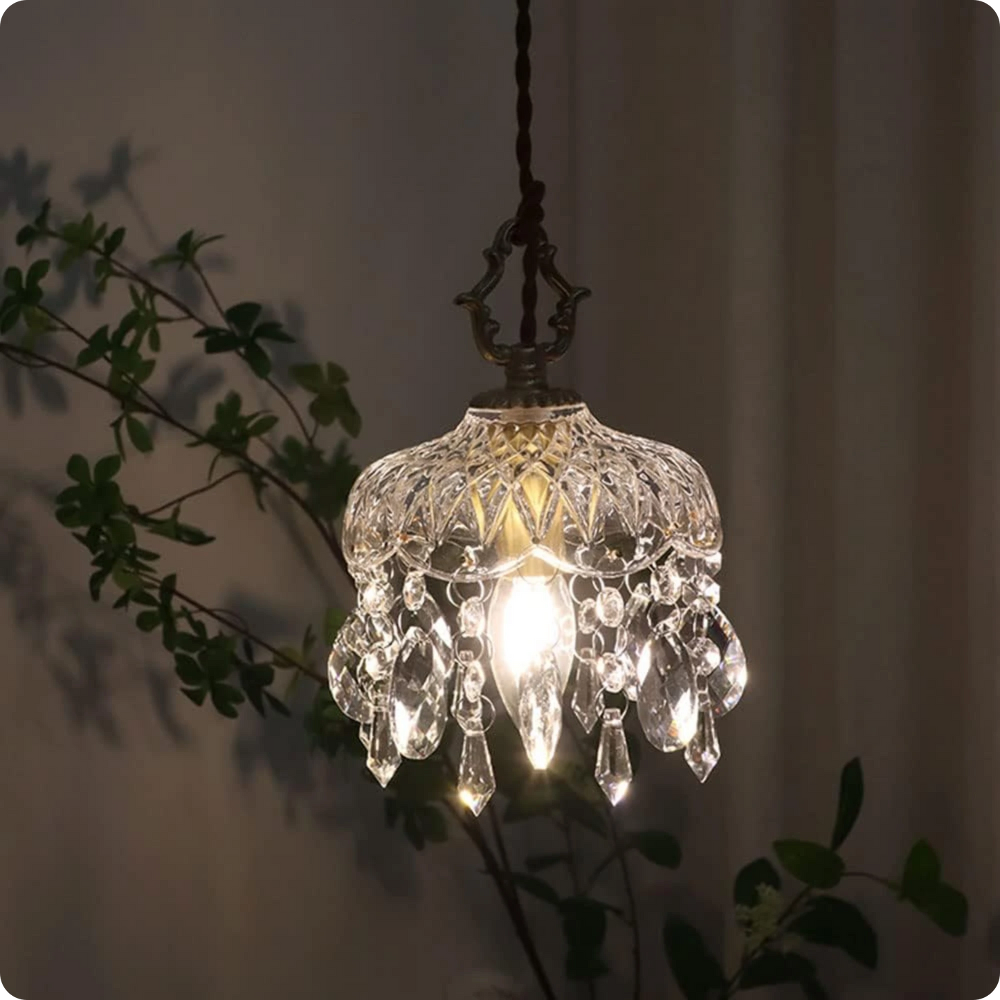 Plafonnier suspendu en verre et cristal doré à LED – Éclairage doux et raffiné - PlafonnierDeco
