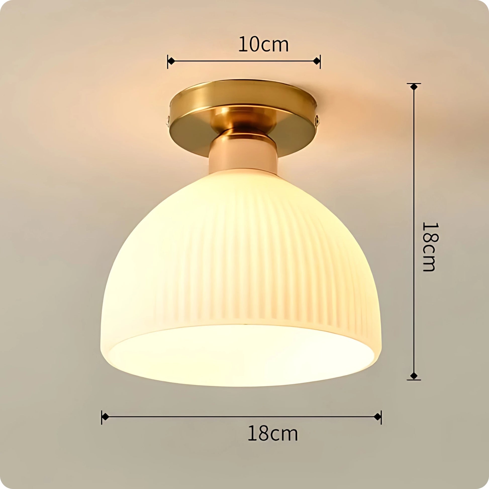 Plafonnier en verre blanc et finition lisse pour éclairage chaleureux - PlafonnierDeco